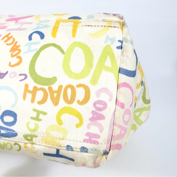 Coach Hamptons Signature Scribble Graffiti Tote Bag - Picture 13 of 15